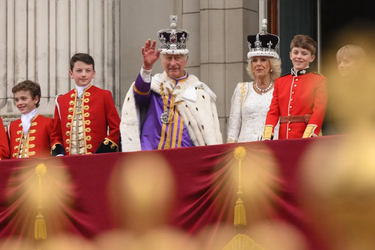 Daniel Leal/AFP

O rei Charles 3º foi coroado em cerimônia marcada pela tradição e elegância em Londres