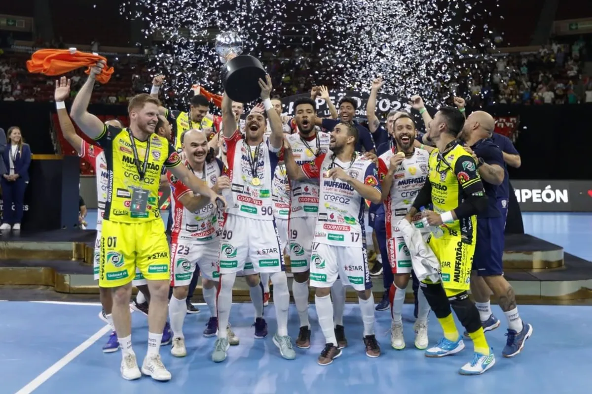 Com o bicampeonato na Venezuela, Cascavel só fica atrás de Carlos Barbosa (RS) e Jaraguá do Sul (SC) em títulos da Libertadores: cada um deles tem seis conquistas