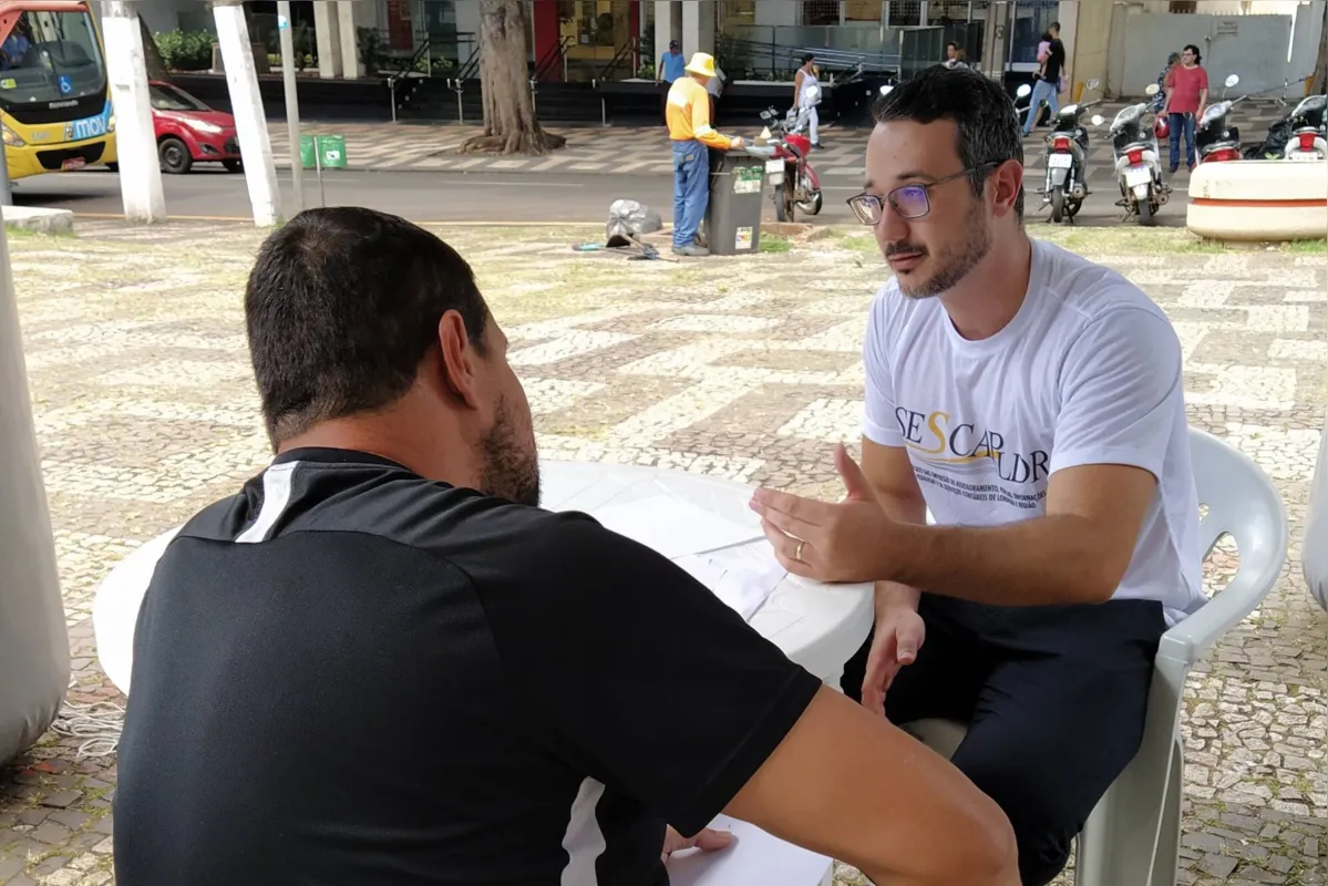 Imagem ilustrativa da imagem ‘Declare Certo’ tira dúvidas sobre o Imposto de Renda no Calçadão