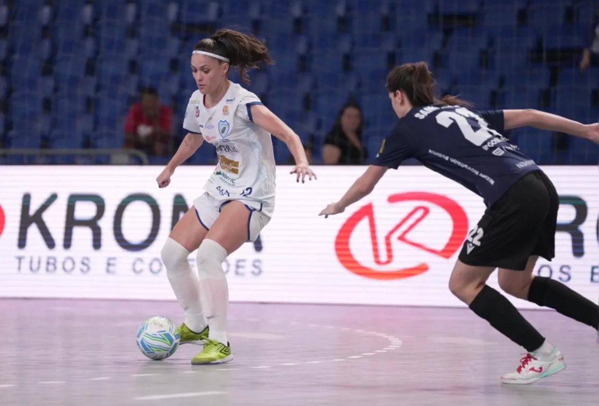 Imagem ilustrativa da imagem Depois da Copa Mundo, Londrina Futsal joga pelo Paranaense Feminino
