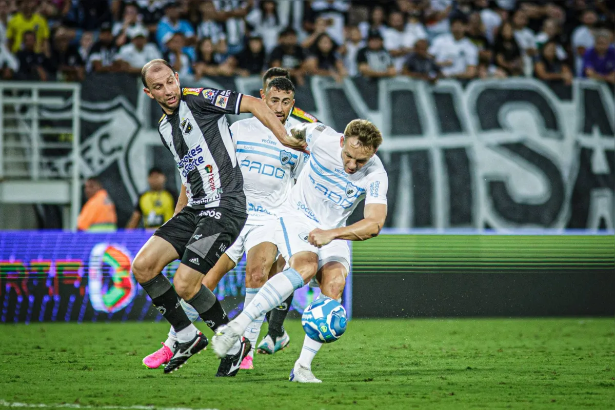 Imagem ilustrativa da imagem Em jogo de pouca emoção, Londrina empata com o lanterna em Natal