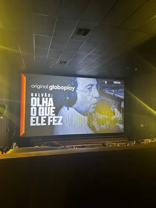 “Galvão: Olha o Que Ele Fez” teve seus dois primeiros episódios disponibilizados aos assinantes do Globoplay nas últimas horas. Os demais chegarão ao streaming na próxima semana