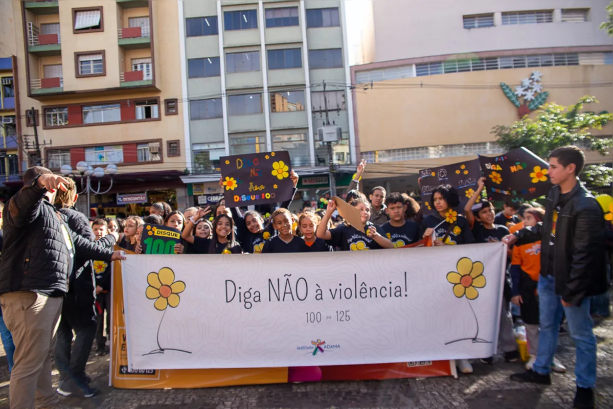 O 'não à violência" contra crianças e adolescentes é papel de toda sociedade e também das escolas