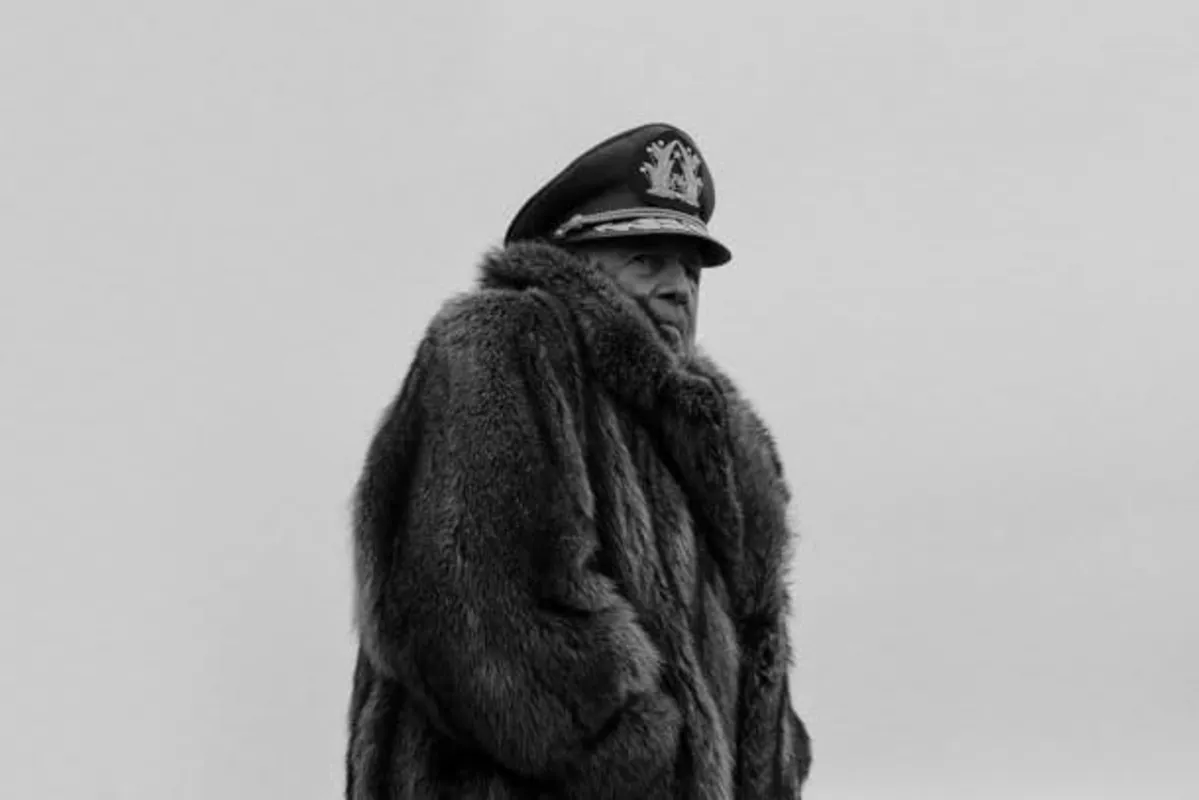 Com imagens expressionistas em preto e branco, filme revê o legado nefasto do ditador Augusto Pinochet