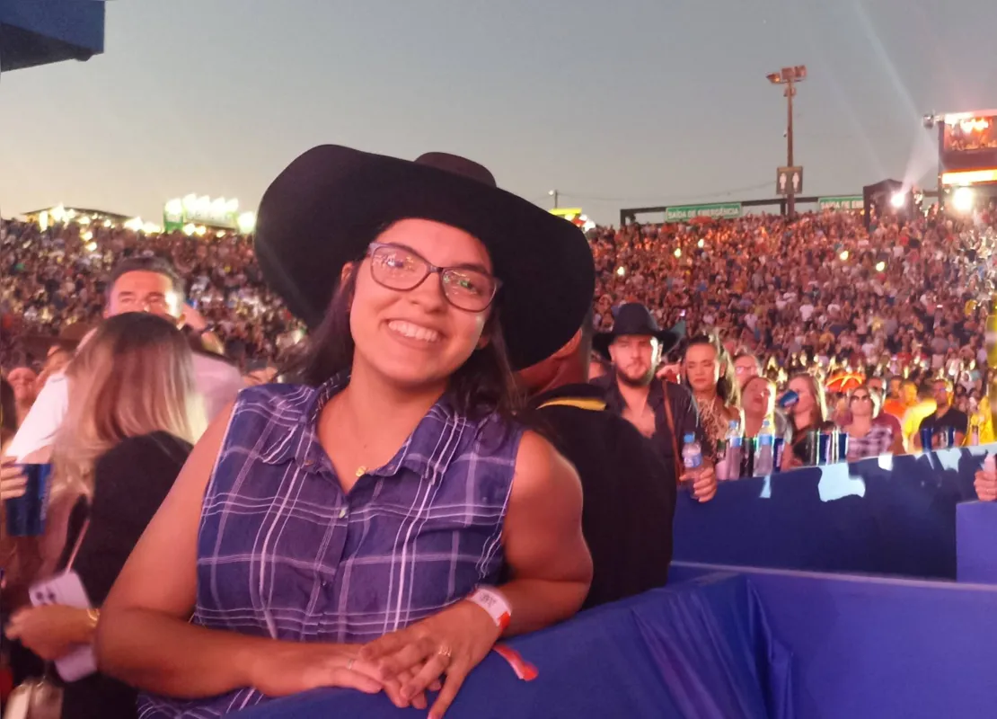 Stephany Bieniek: "Eu me identifico com o que ele fala no show"