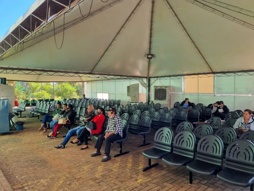 A descentralização dos atendimentos aos pacientes com suspeita ou confirmação de dengue diminuiu a demanda na UPA do Sabará