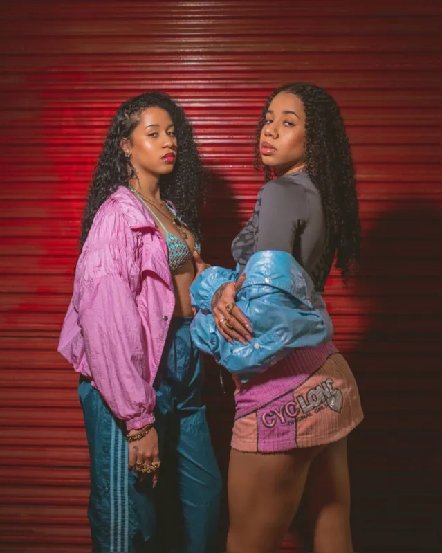 As irmãs gêmeas paulistas Tasha e Tracie, expoentes no cenário, se apresentam no Festival