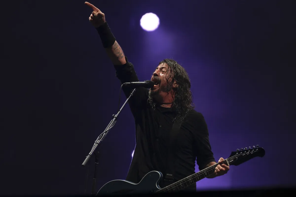 Imagem ilustrativa da imagem Foo Fighters se apresenta no The Town para o maior público