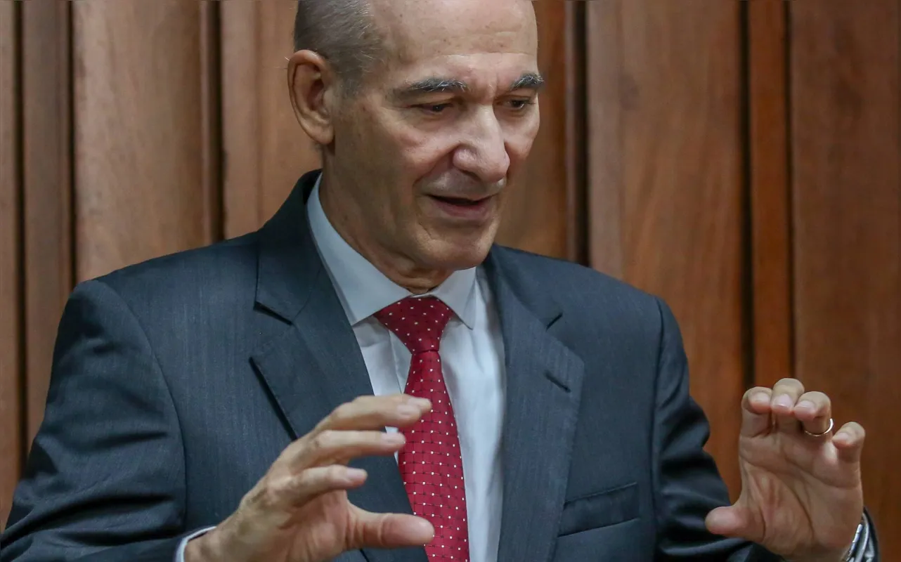"Esta política já vem sendo estudada há algum tempo. Estamos, logicamente, refinando. Esperamos que, neste ano, ainda seja apresentado ao Congresso", disse o ministro do GSI, general Marco Antonio Amaro dos Santos