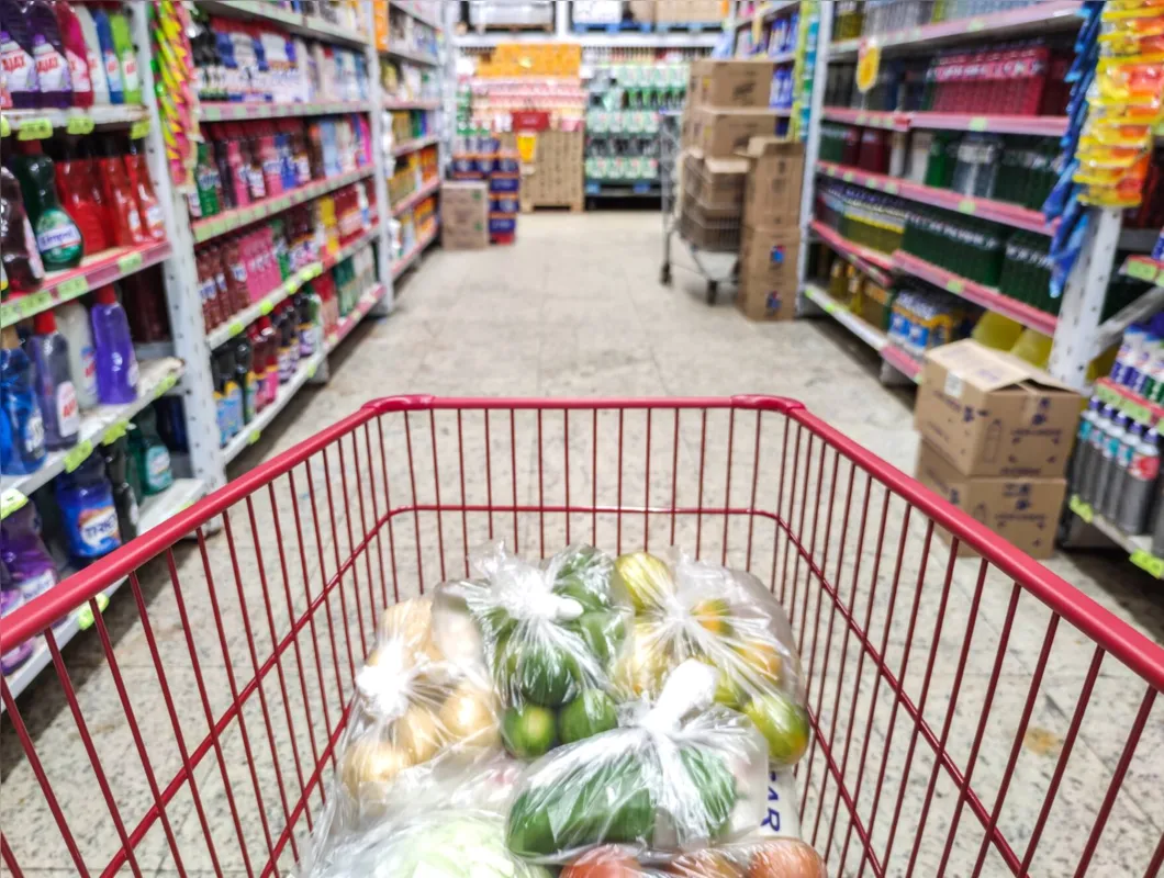 As projeções indicam uma alta na faixa de 3% ou menos para os preços da alimentação no domicílio no acumulado de 2023 do IPCA