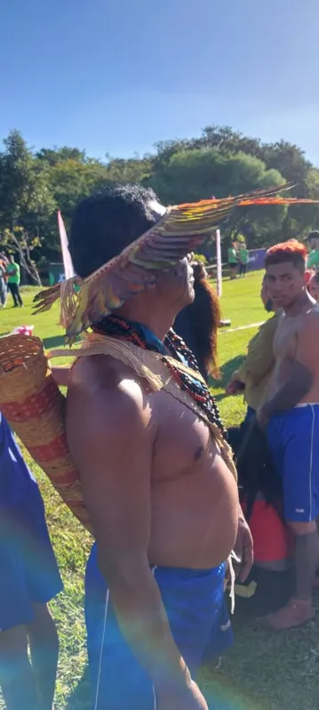 Indígenas mostraram a força da sua cultura nas roupas e ornamentos