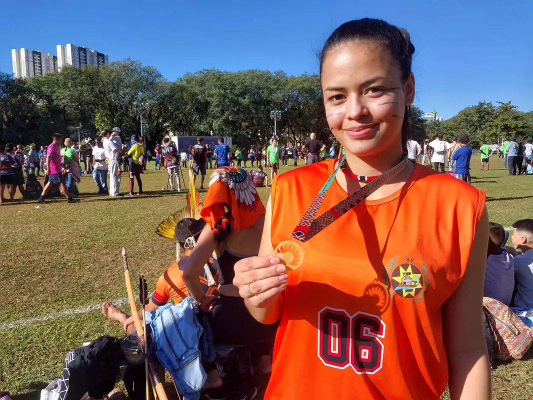 Evelyn Paola Lourenço, da Terra Indígena Laranjinha, levou medalha de ouro na corrida de maracá