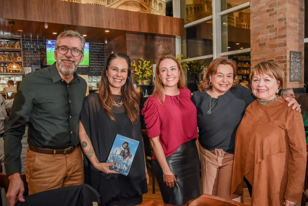 Marcos Orison e Patrícia Hemerly; Ana Paula, Selma Neves e Lia Mendonça