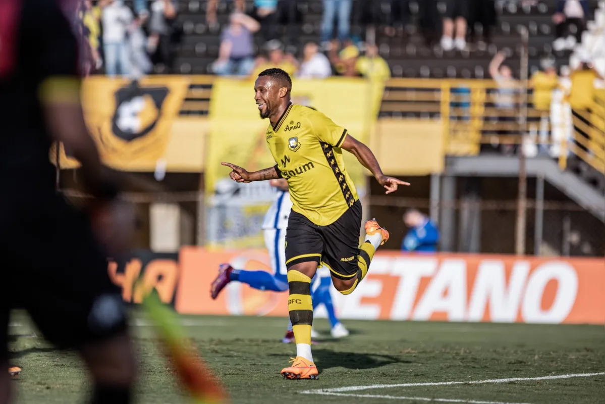 Rafael Vaz fez 25 jogos no ano pelo São Bernardo e marcou dois gols; zagueiro é o sexto reforço do LEC neste meio de temporada e clube busca mais duas contratações