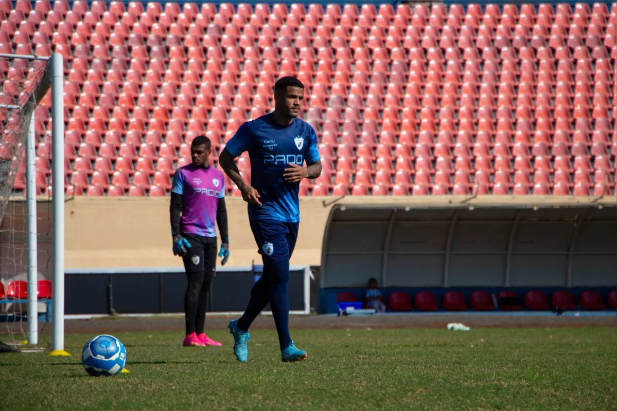O lateral-direito Leo Morais foi um dos jogadores liberados pelo LEC para a sequência da série B