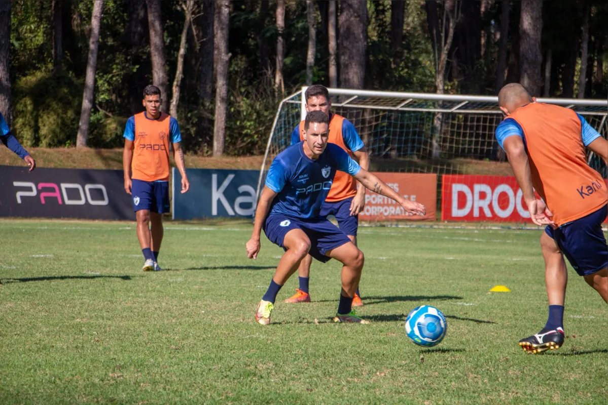 O meia Higor Leite pode reaparecer entre os titulares do Londrina para o jogo desta noite em Campinas, diante da Ponte Preta