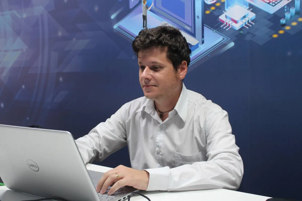 Vinicius Ricieri decidiu empreender e criar o Dix Sistema, voltado à gestão empresarial, e já possui cerca de 400 clientes em todo o Brasil