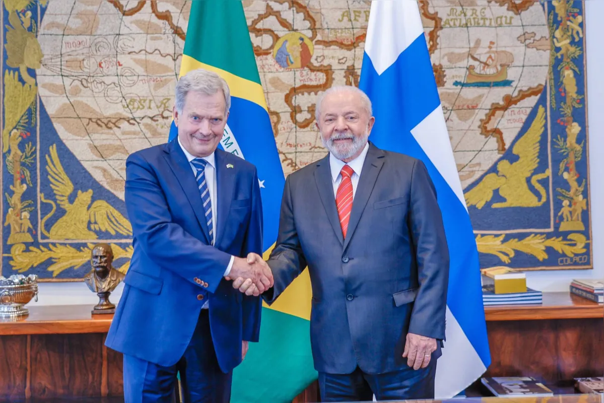 Lula recebeu o presidente da Finlândia, Sauli Niistö, em Brasília