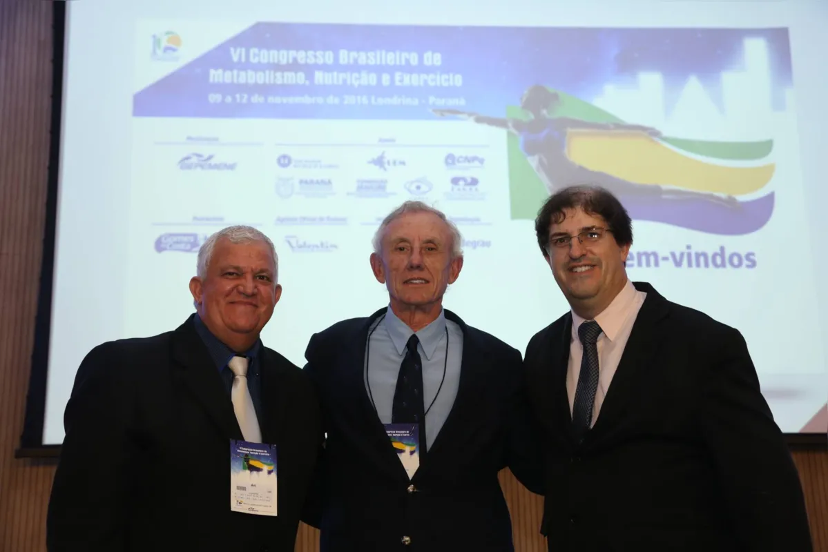 Imagem ilustrativa da imagem Medalha Ouro Verde para o Conselho de Educação de Londrina