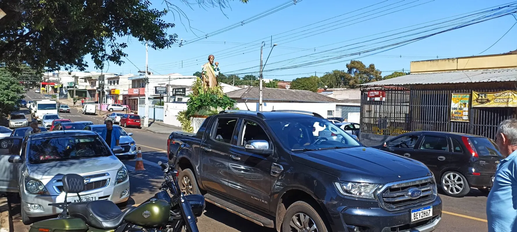 Carreata percorreu o bairro com imagem do padroeiro