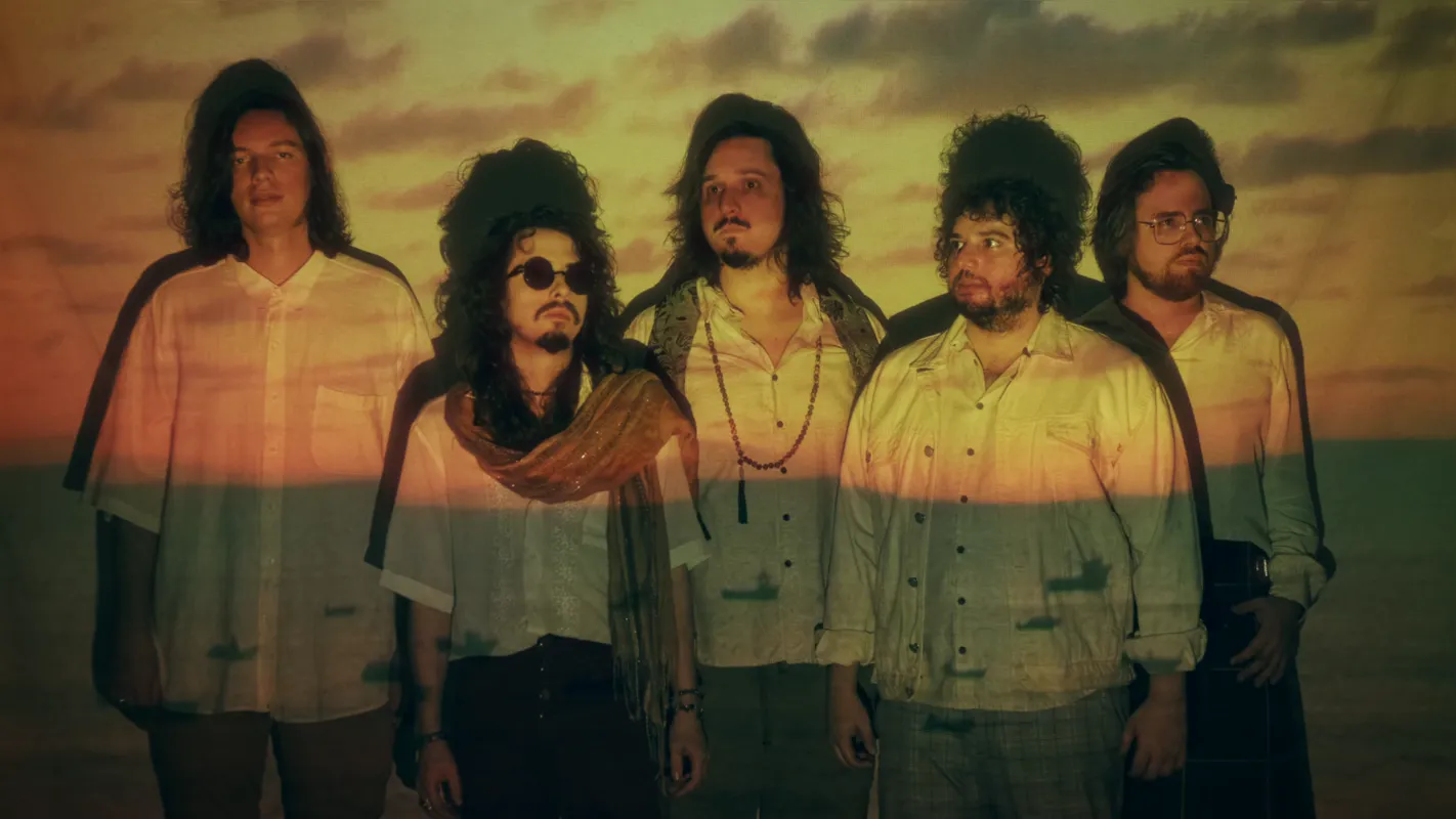 O Hipertrópico: banda celebra Londrina e a vida universitária no novo clipe que faz parte do álbum Atlântico