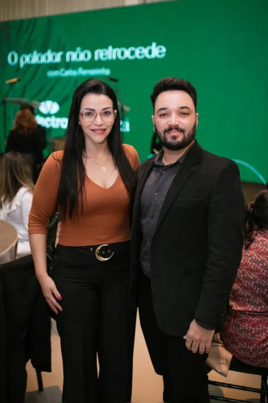 Francielle Dalila de Souza Moraes e Marcelo da Silva Roberto