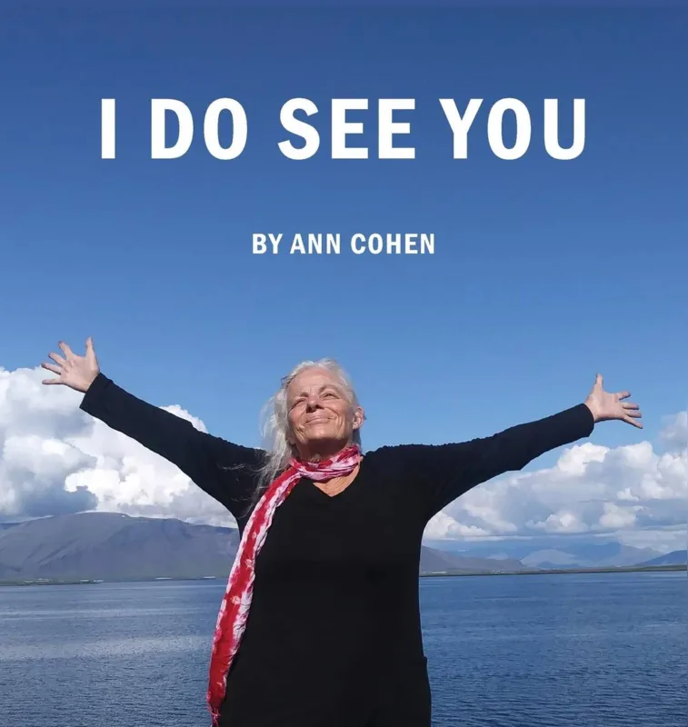 Capa do livro “I Do See You”, que registra viagens da artista Ann Cohen em fotos
e desenhos