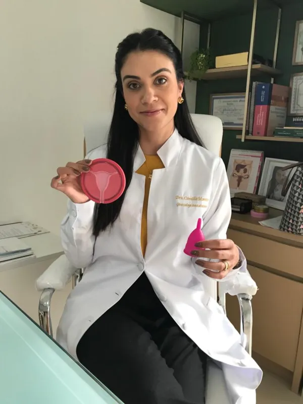 Médica ginecologista Camila Moreira