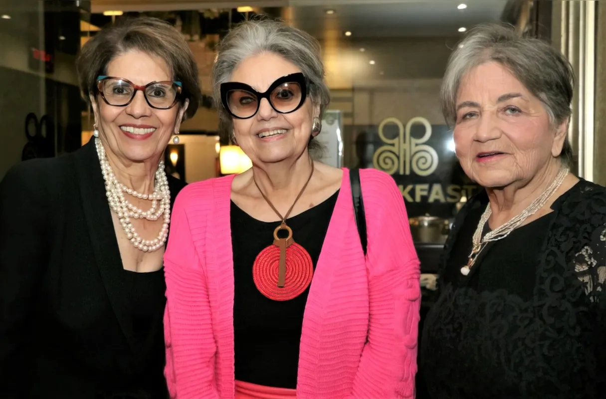 A ex-deputada Elza Corrêa, Francisca Ventura e Sônia Medeiros