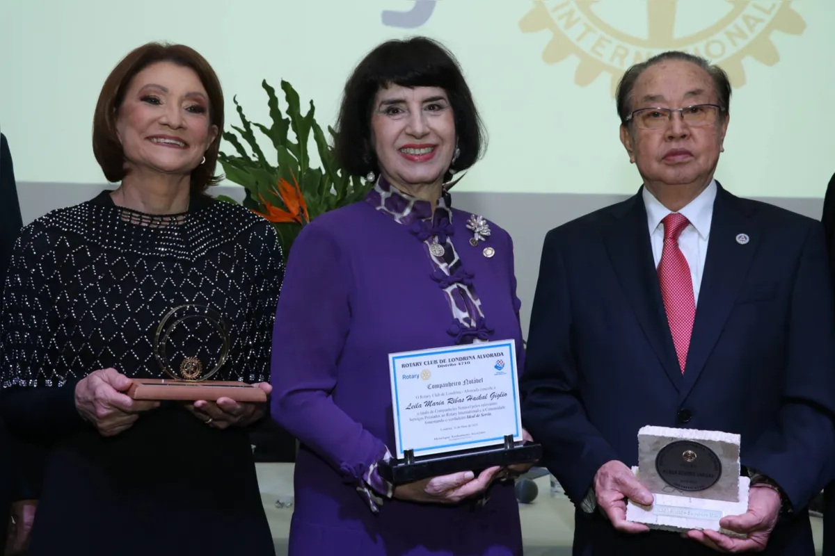Os homenageados da noite:  o empresário Ywao Miyamoto recebendo o troféu HEBER SOARES VARGAS”; Leila Maria Ribas Haikal Giglio recebendo o título de Companheira Notável e Emília Ana Mangile Zamboni, o troféu MARILISA DO AMARAL CAMPOS”