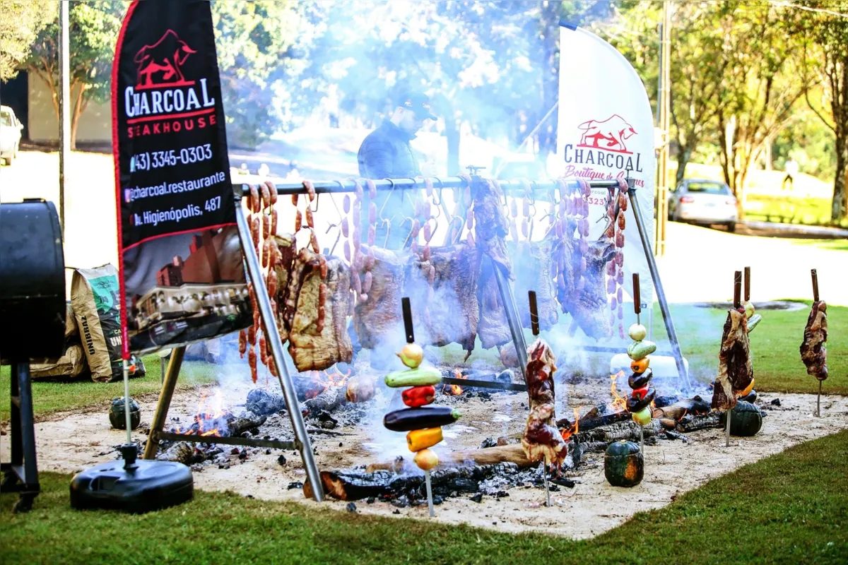 As carnes preparadas pela Charcoal fizeram sucesso entre o golfistas