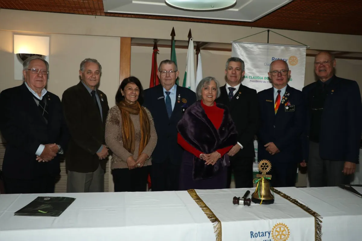 José Pelayo Sanches, Antônio Ferreira, Irma Sueli Oricolli, Paulo Roberto Balla, Ana Cláudia Duarte Pinheiro, o anfitrião Paulo Pimenta, Arthur Harbs e Osvaldo dos Santos Jr