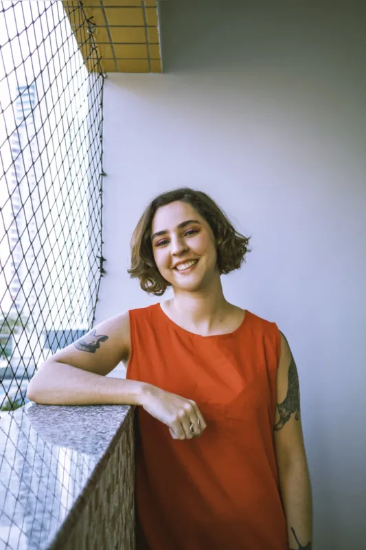 A poeta Regina Azevedo partiicpa do projeto Arte da Palavra em Londrina