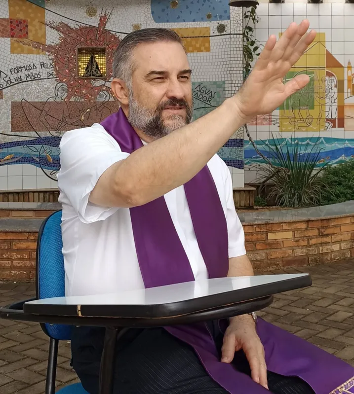 Padre Reitor Paulo Henrique Rorato: " A confissão é um ato de reconciliação"