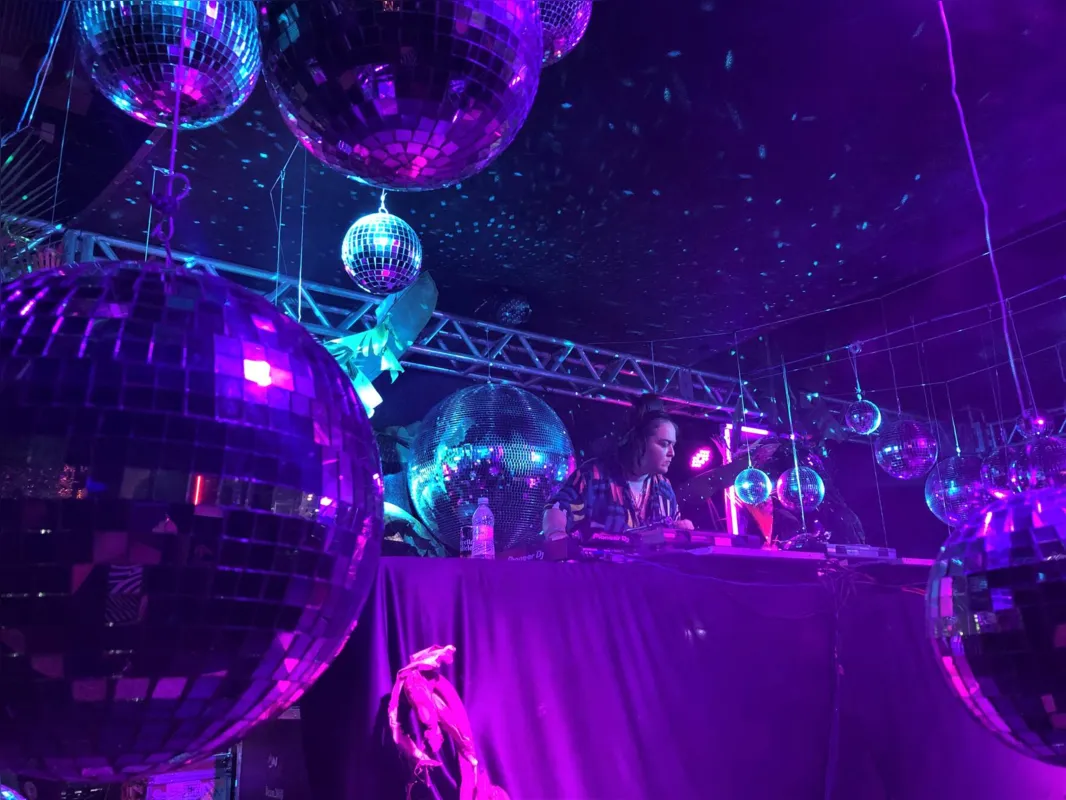 DJ Tata Ogan, do Rio de Janeiro, no Palco Bananeira