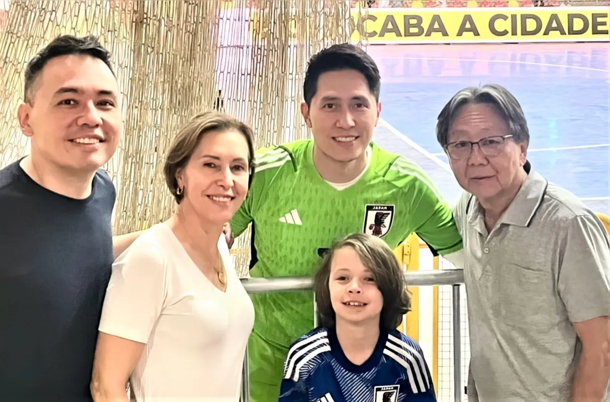 Guilherme com o irmão Vinicius Kuromoto, a mãe Solange Mileo Kuromoto, o sobrinho Joao Pedro e o pai, o dr Jorge Kuromoto