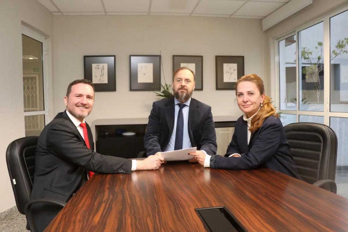 Fernando da Silva Mattos, André Tiago Pasternak Glitz e Symara Motter, integrantes da chapa