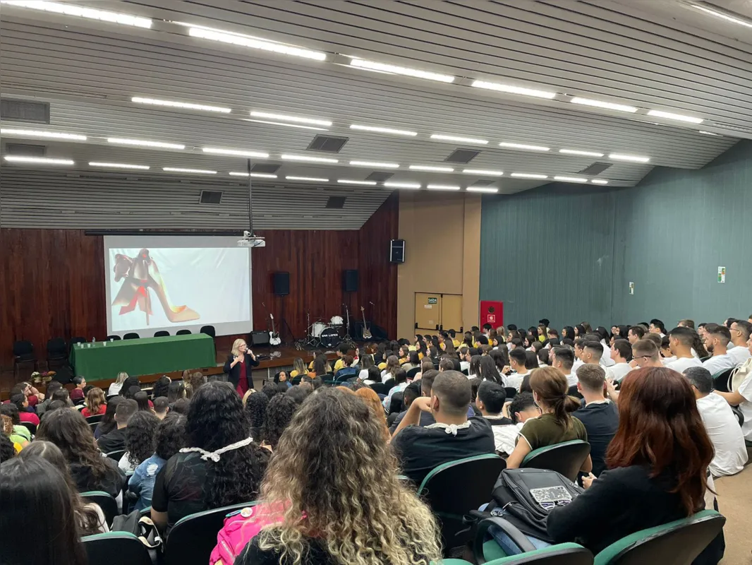 Medicina, Odontologia, Fisioterapia, Enfermagem, Farmácia e Nutrição