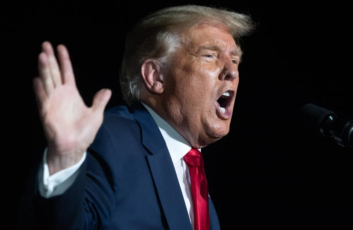 A denúncia contra Trump envolve uma nova camada de complexidade, porque o processo ocorre na Justiça federal