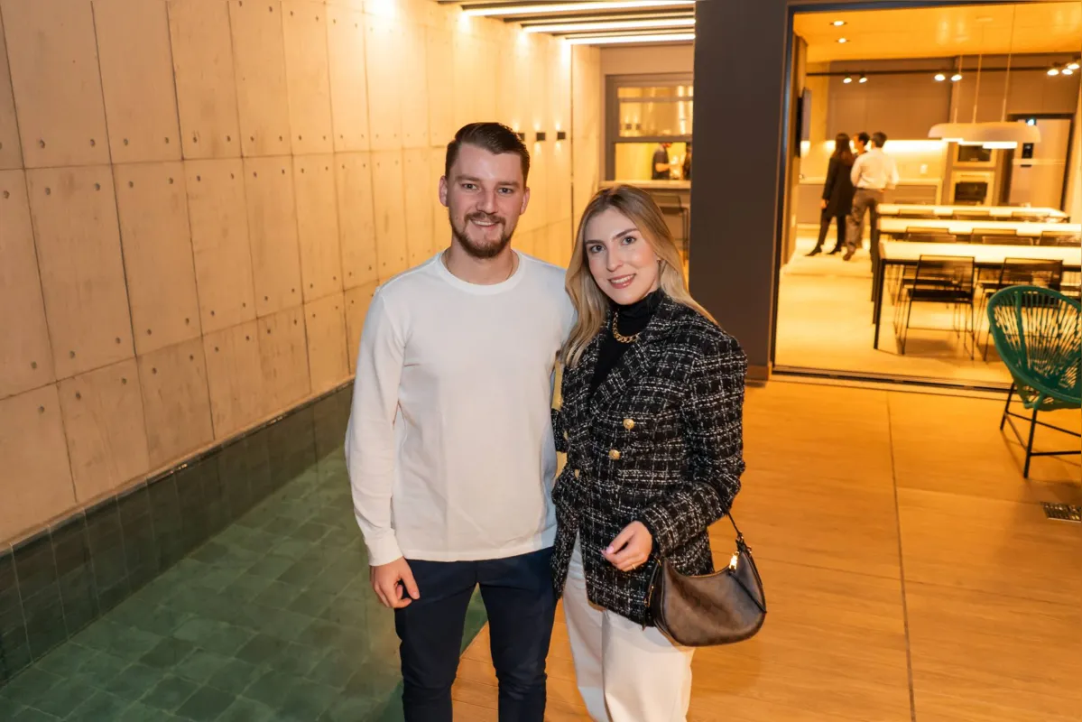Leonardo Besbati Iwankiw e Giovana Gonçales