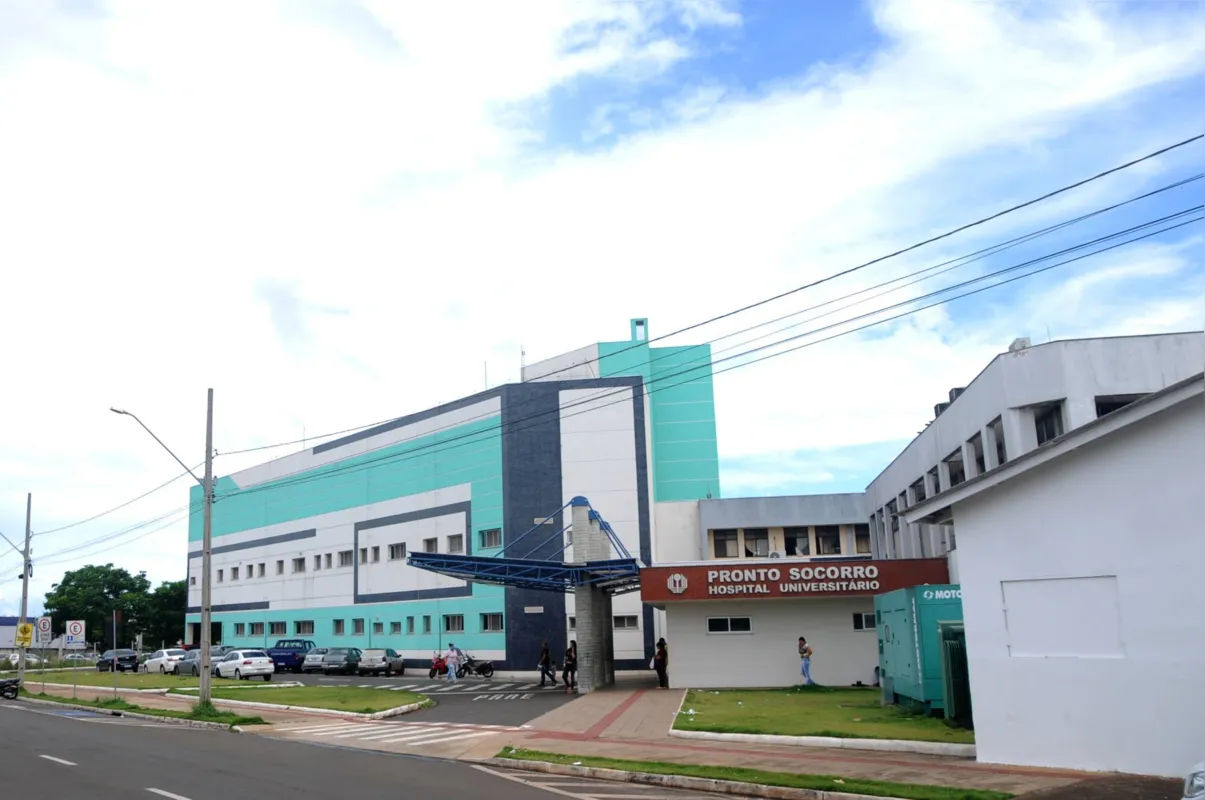 Influenciadora digital foi inernada no HU após ser atacada a golpes de facão