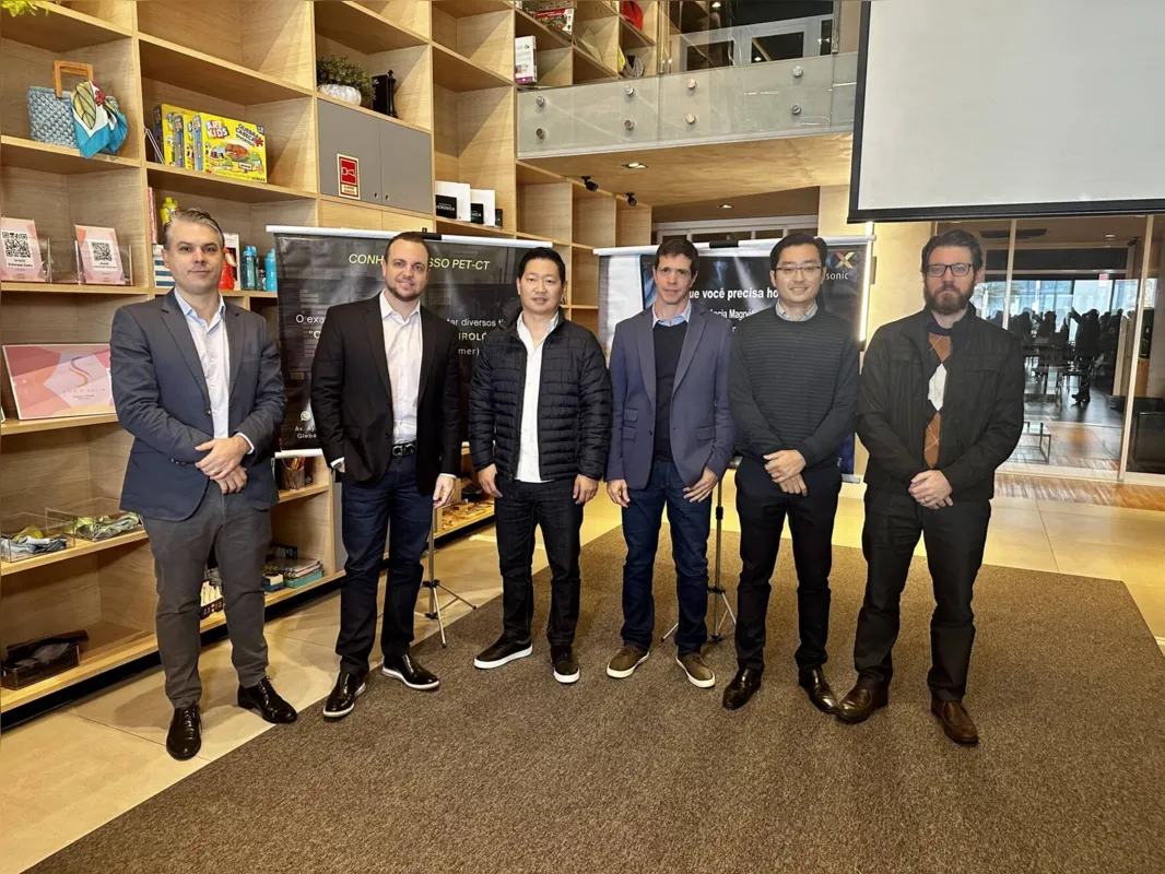 Os anfitriões Dr. Paulo Asshaias Felipe, Dr. Marcelo Garcia Marini, Dr. Gilberto Miyazaki Otta, Dr. Gustavo Andrade de Margalho, Dr. Marcelo Miyazaki Yoshida, Dr. Nilton Paccola Lovato