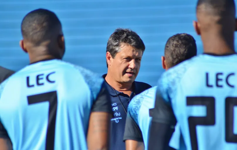 Conversa entre Adilson Batista e Sérgio Malucelli pode selar o retorno do treinador ao Londrina para a sequência da Série B