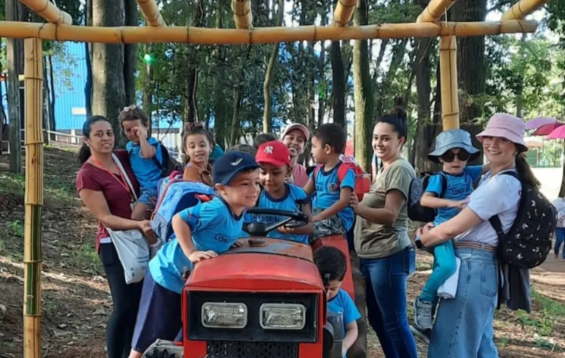 O meio rural desperta alunos do CMEI Valéria Veronesi para novas experiências