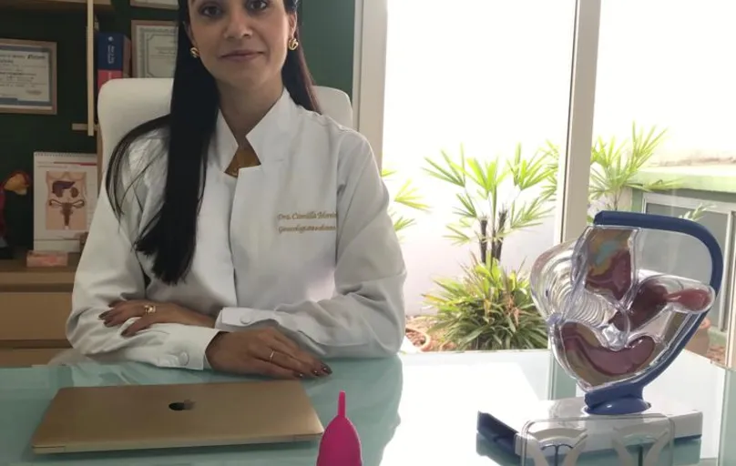 Médica ginecologista Camila Moreira