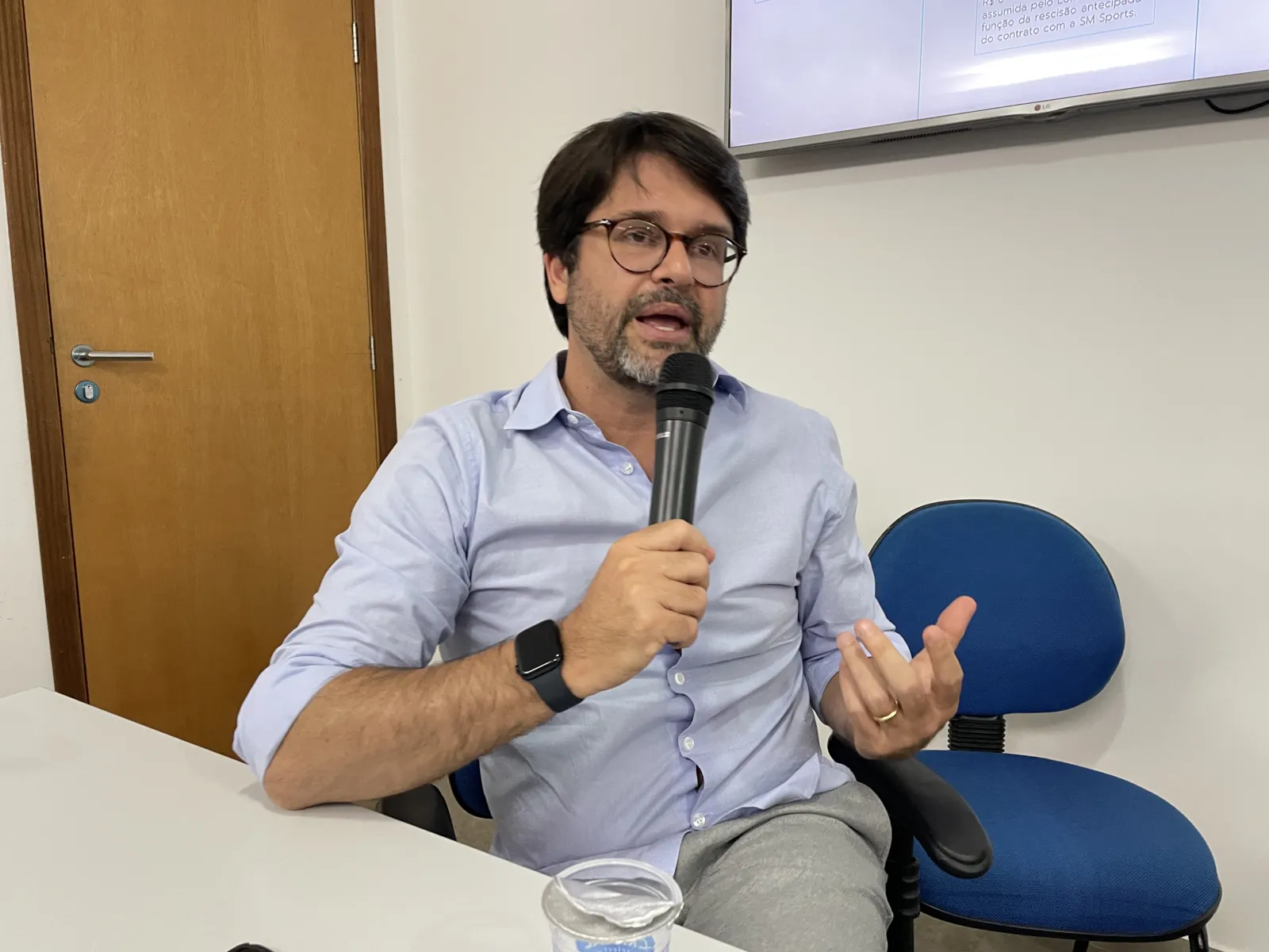 Após apresentar a proposta para a SAF em dezembro ao Conselho, Bellintani voltou a Londrina para tentar concretizar o negócio com o LEC