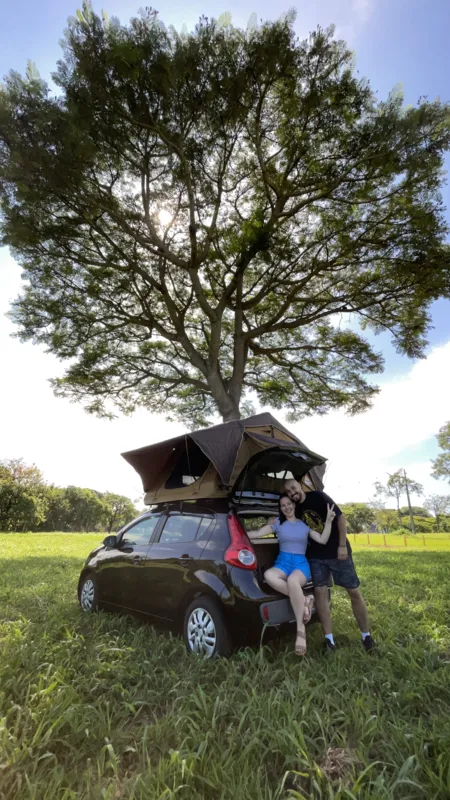Com um Fiat Paglio e uma barraca, casal atualmente está na Argentina, a caminho de Ushuaia