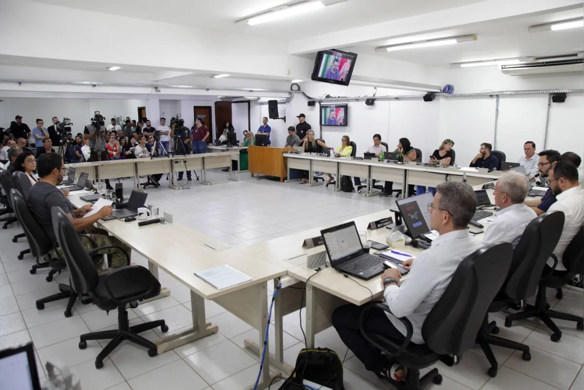 Os projetos polêmicos, que foram apelidados de "pacote de maldades" por segmentos da sociedade civil organizada, foram votados sem debate prévio