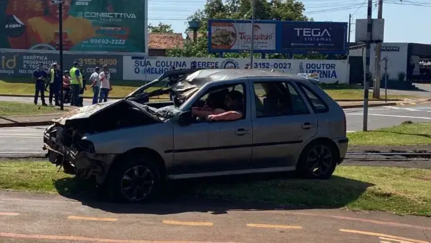 Imagem ilustrativa da imagem 'Acidente' entre trem, ônibus e carro em Arapongas alerta para a prevenção