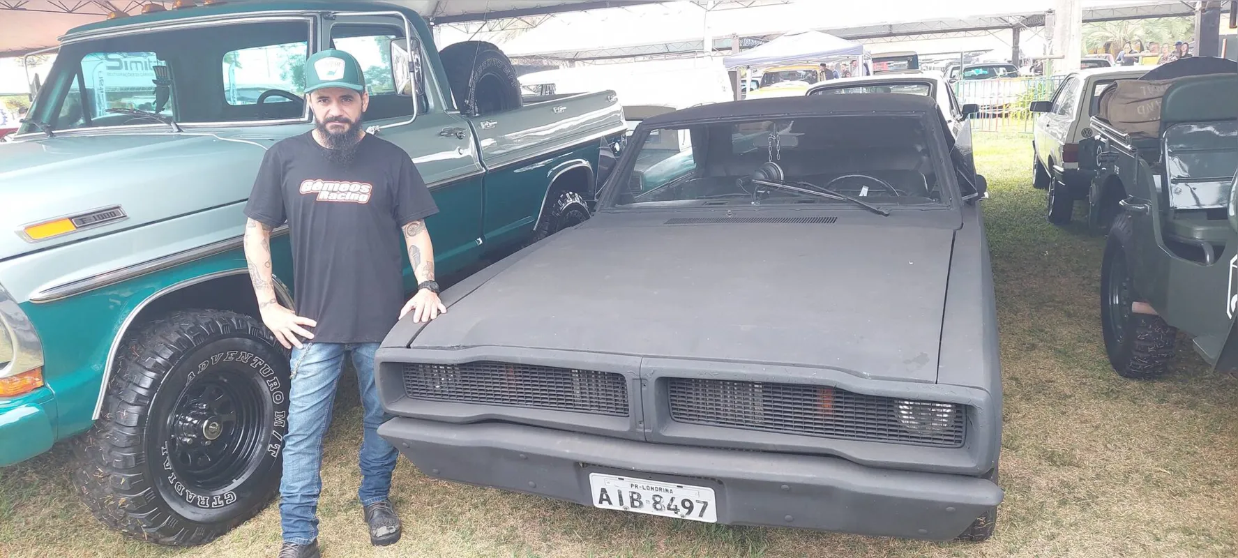 Imagem ilustrativa da imagem Amantes de carros antigos se reúnem em Londrina